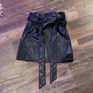 High wasted black mini skirt